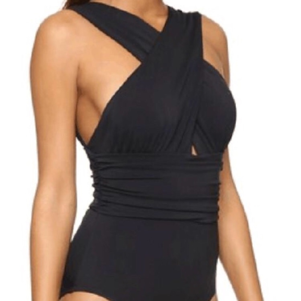 Cupshe deep feelings cross one piece swimsuit
